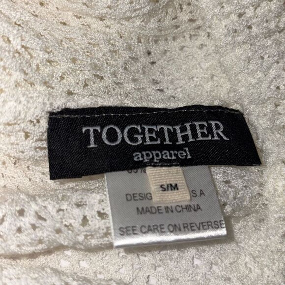 New Together Apparel Crocheted Open Weave Lace-Up Back V-Neck Sweater‎ Cream S/M - Picture 12 of 14